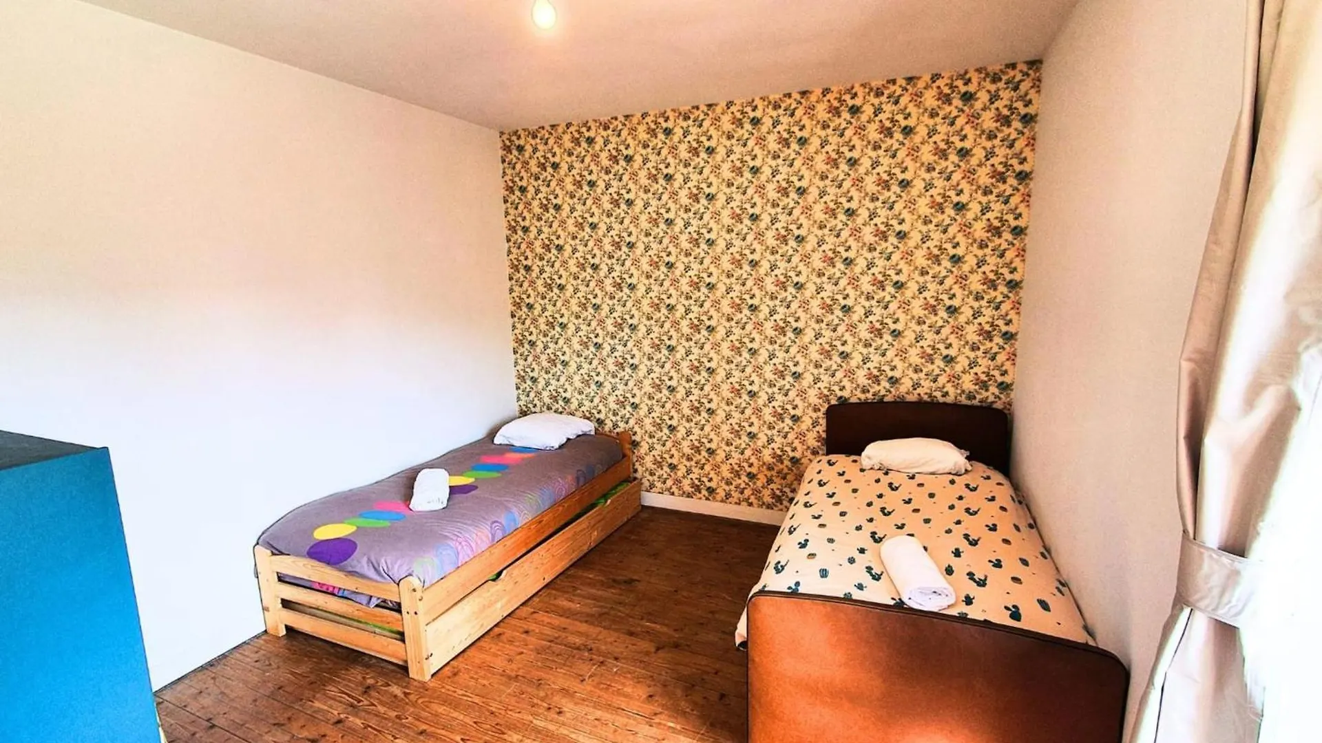 Nice House With Garden Le Vivier-sur-Mer Holiday home